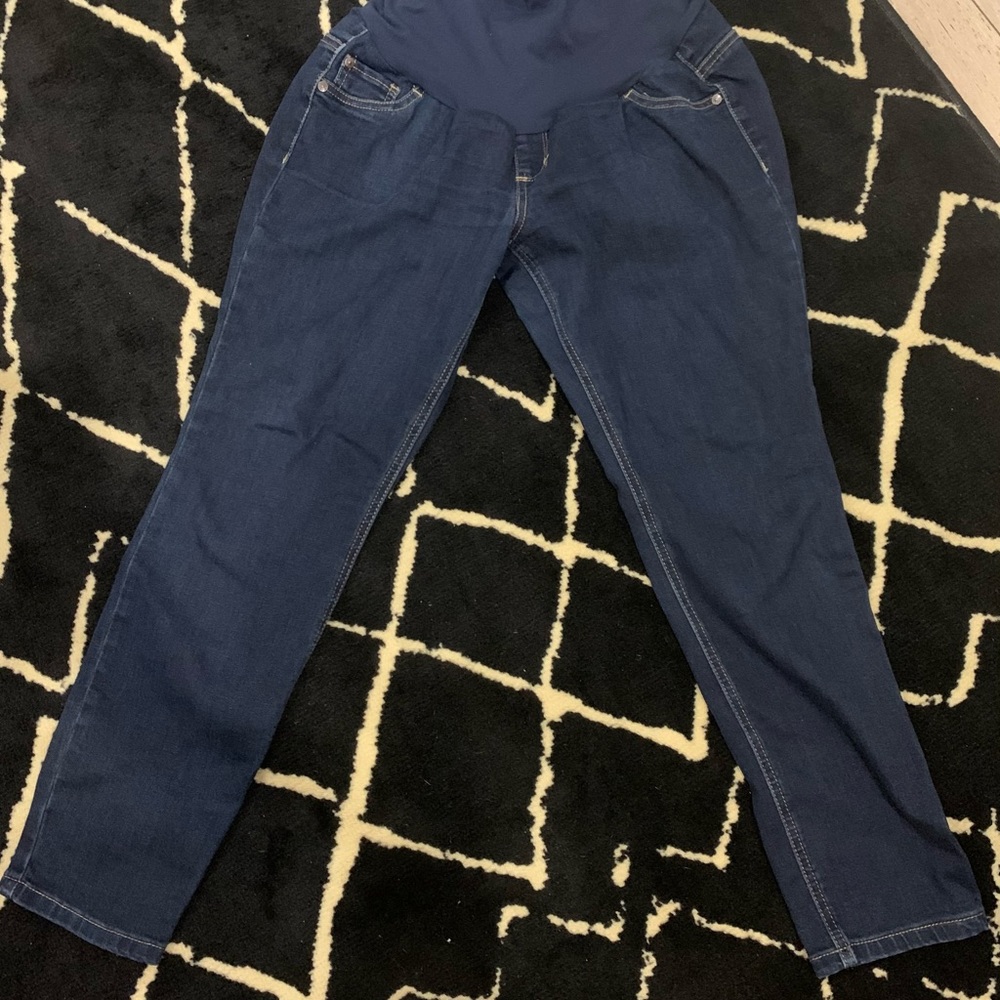 2 maternity jeggings